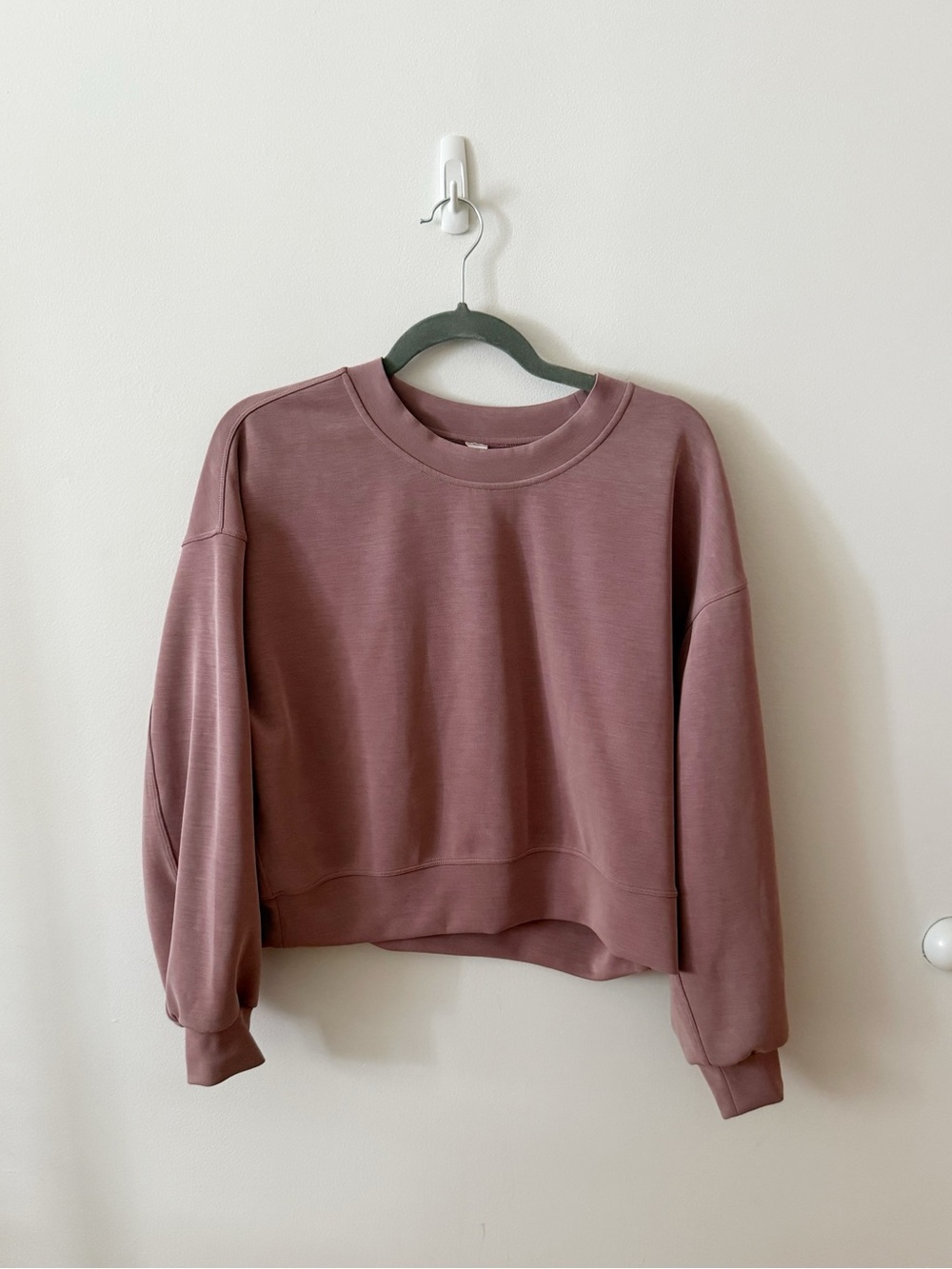 Lululemon Crewneck Sweatshirt in Dusty Pink